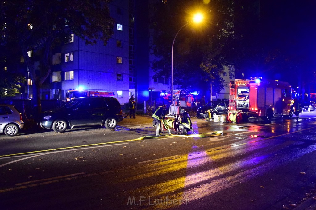 Feuer 2 Koeln Porz Finkenberg Steinstr Konrad Adenauerstr P20.JPG - Miklos Laubert